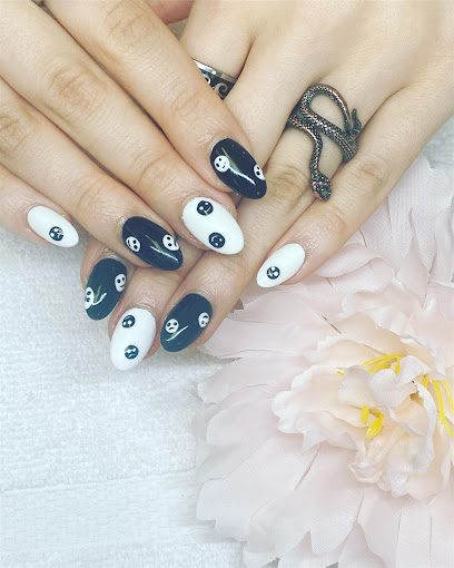 High Five Nails spa