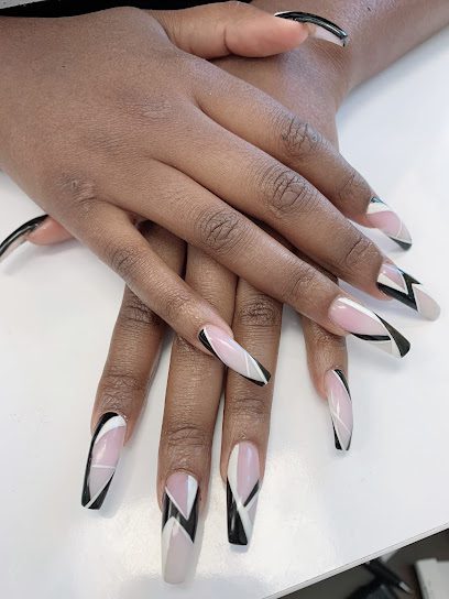 Q-Nails